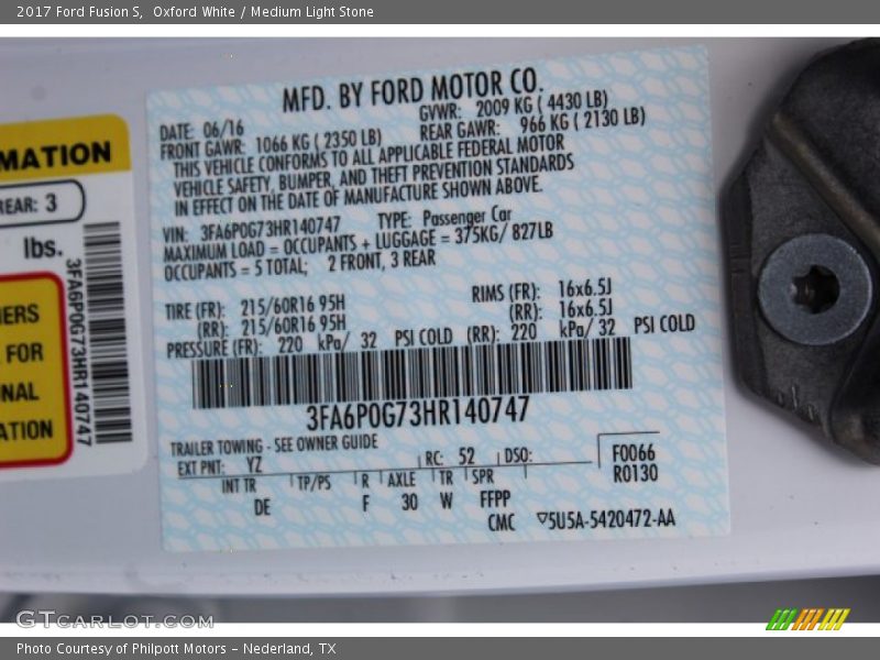 Oxford White / Medium Light Stone 2017 Ford Fusion S