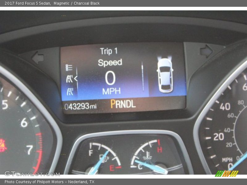 Magnetic / Charcoal Black 2017 Ford Focus S Sedan