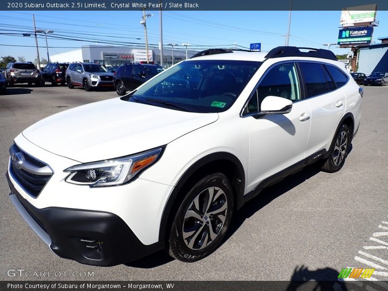 Front 3/4 View of 2020 Outback 2.5i Limited