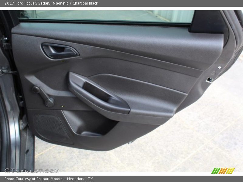 Magnetic / Charcoal Black 2017 Ford Focus S Sedan