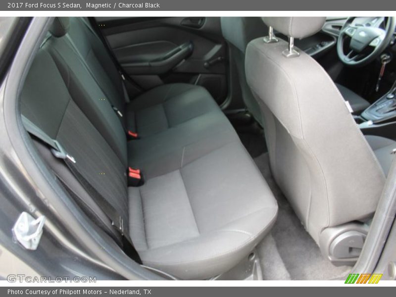 Magnetic / Charcoal Black 2017 Ford Focus S Sedan