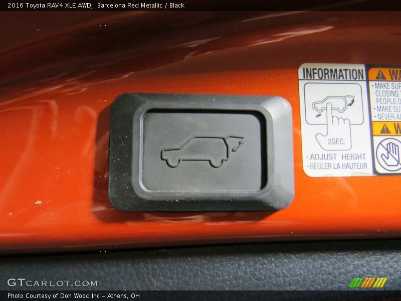 Barcelona Red Metallic / Black 2016 Toyota RAV4 XLE AWD