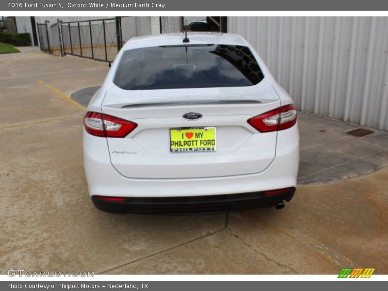 Oxford White / Medium Earth Gray 2016 Ford Fusion S