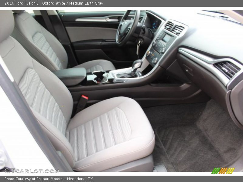 Oxford White / Medium Earth Gray 2016 Ford Fusion S