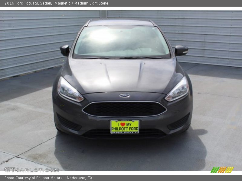 Magnetic / Medium Light Stone 2016 Ford Focus SE Sedan