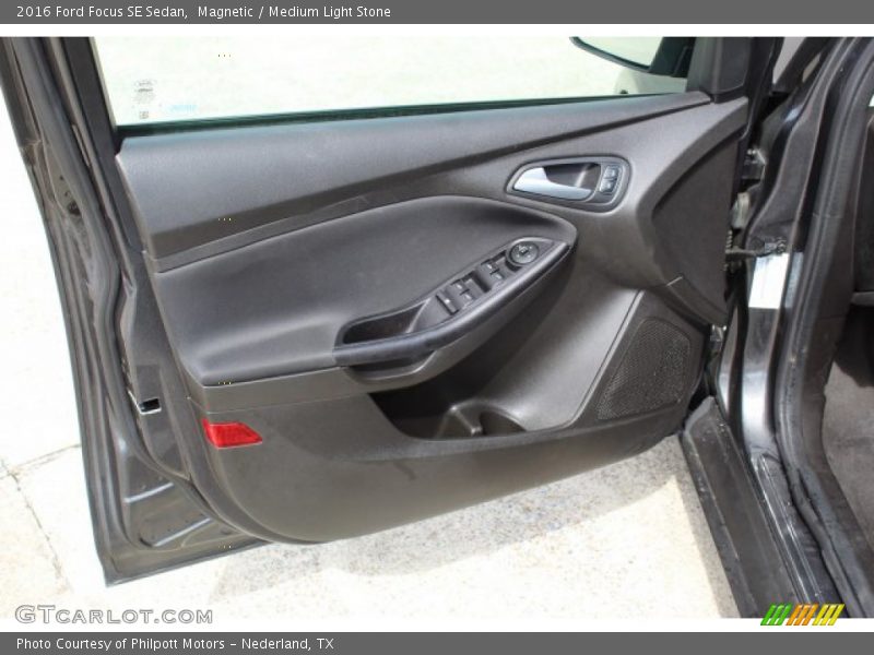 Magnetic / Medium Light Stone 2016 Ford Focus SE Sedan