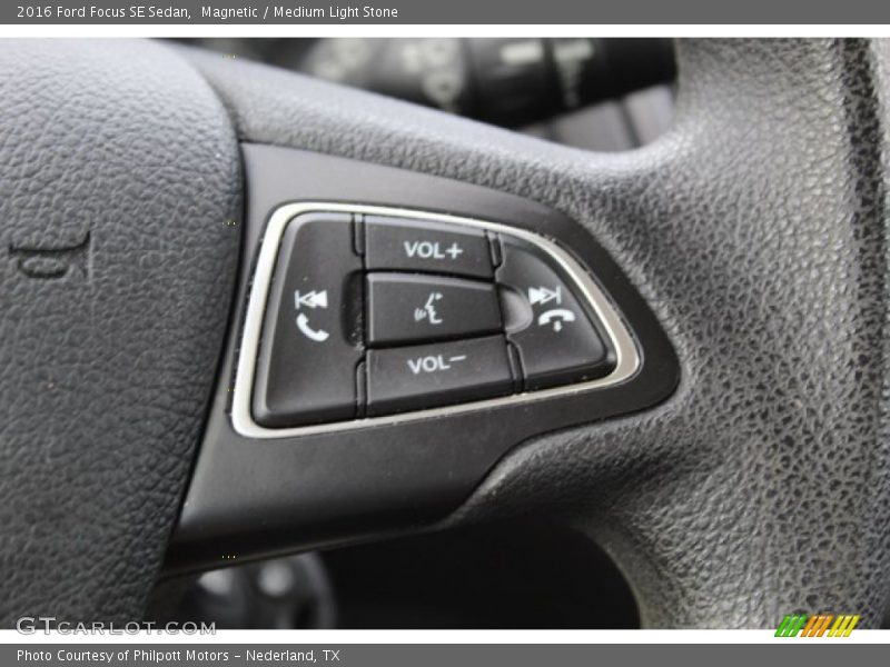 Magnetic / Medium Light Stone 2016 Ford Focus SE Sedan