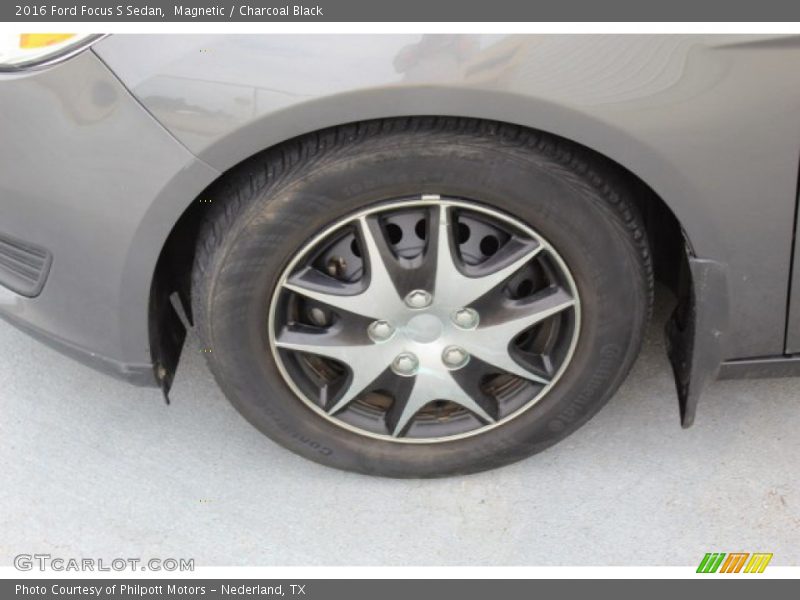 Magnetic / Charcoal Black 2016 Ford Focus S Sedan