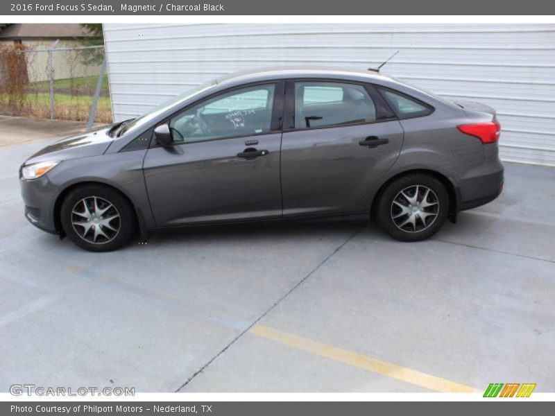 Magnetic / Charcoal Black 2016 Ford Focus S Sedan