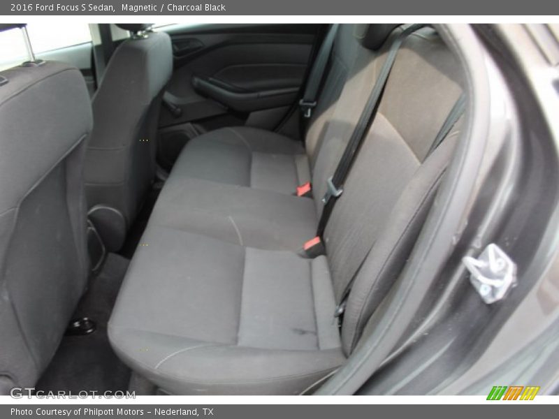 Magnetic / Charcoal Black 2016 Ford Focus S Sedan