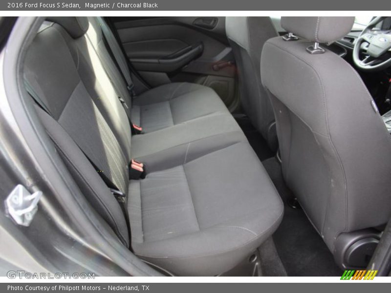 Magnetic / Charcoal Black 2016 Ford Focus S Sedan