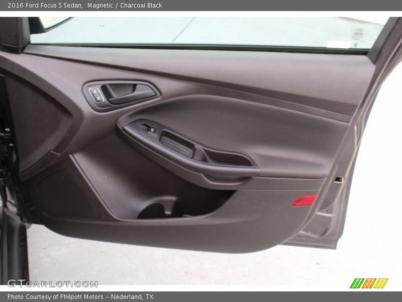 Magnetic / Charcoal Black 2016 Ford Focus S Sedan