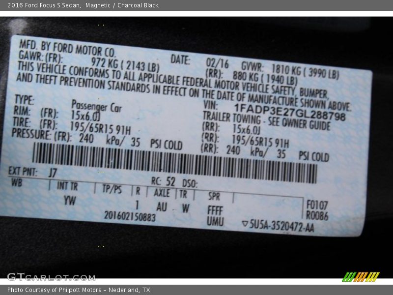 Magnetic / Charcoal Black 2016 Ford Focus S Sedan