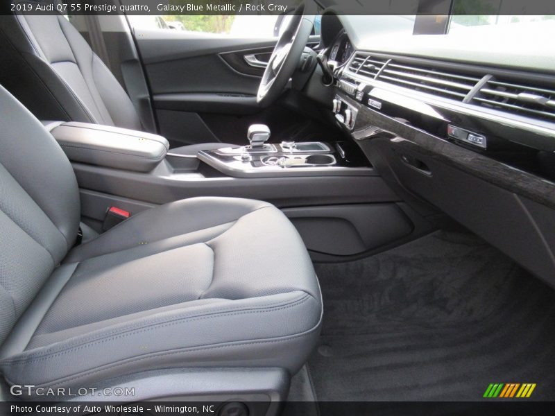 Front Seat of 2019 Q7 55 Prestige quattro