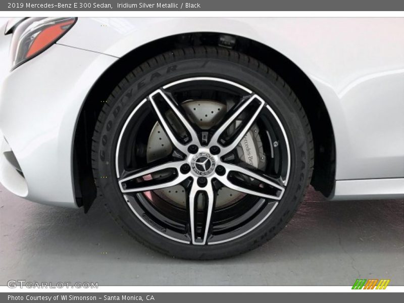 Iridium Silver Metallic / Black 2019 Mercedes-Benz E 300 Sedan