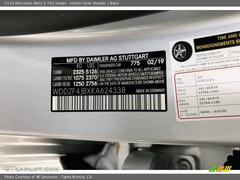 Iridium Silver Metallic / Black 2019 Mercedes-Benz E 300 Sedan
