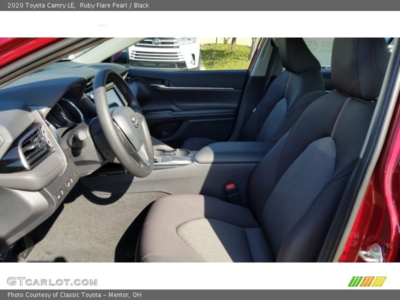 Ruby Flare Pearl / Black 2020 Toyota Camry LE