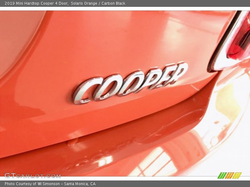 Solaris Orange / Carbon Black 2019 Mini Hardtop Cooper 4 Door