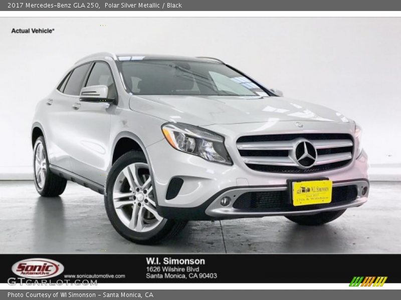 Polar Silver Metallic / Black 2017 Mercedes-Benz GLA 250
