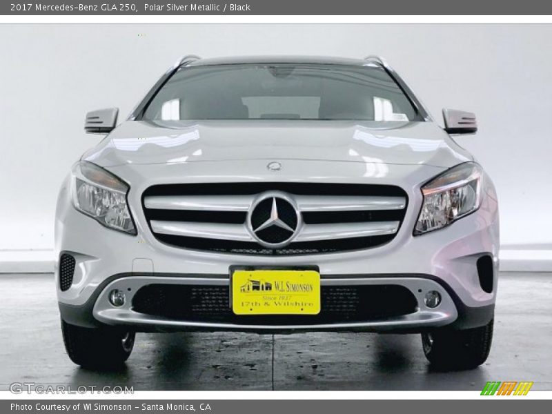 Polar Silver Metallic / Black 2017 Mercedes-Benz GLA 250