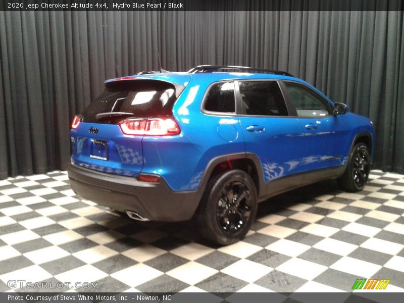 Hydro Blue Pearl / Black 2020 Jeep Cherokee Altitude 4x4
