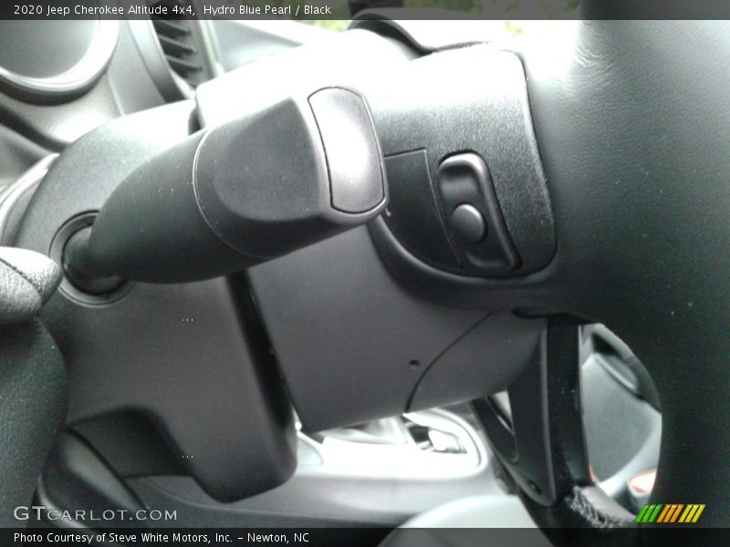Hydro Blue Pearl / Black 2020 Jeep Cherokee Altitude 4x4