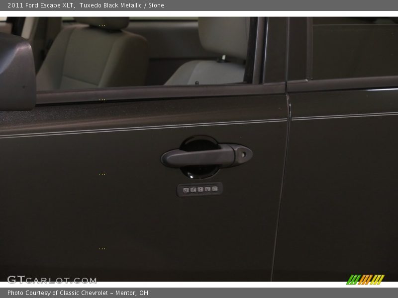 Tuxedo Black Metallic / Stone 2011 Ford Escape XLT