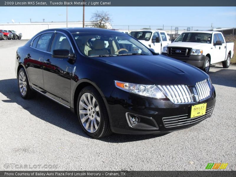 Tuxedo Black Metallic / Light Camel 2009 Lincoln MKS Sedan