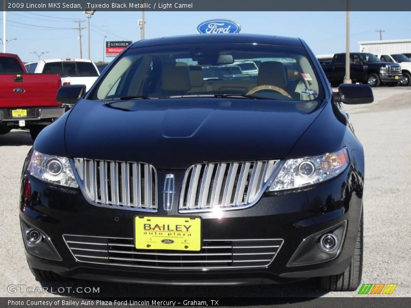 Tuxedo Black Metallic / Light Camel 2009 Lincoln MKS Sedan