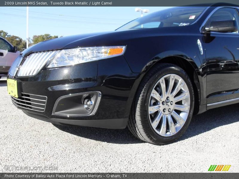 Tuxedo Black Metallic / Light Camel 2009 Lincoln MKS Sedan