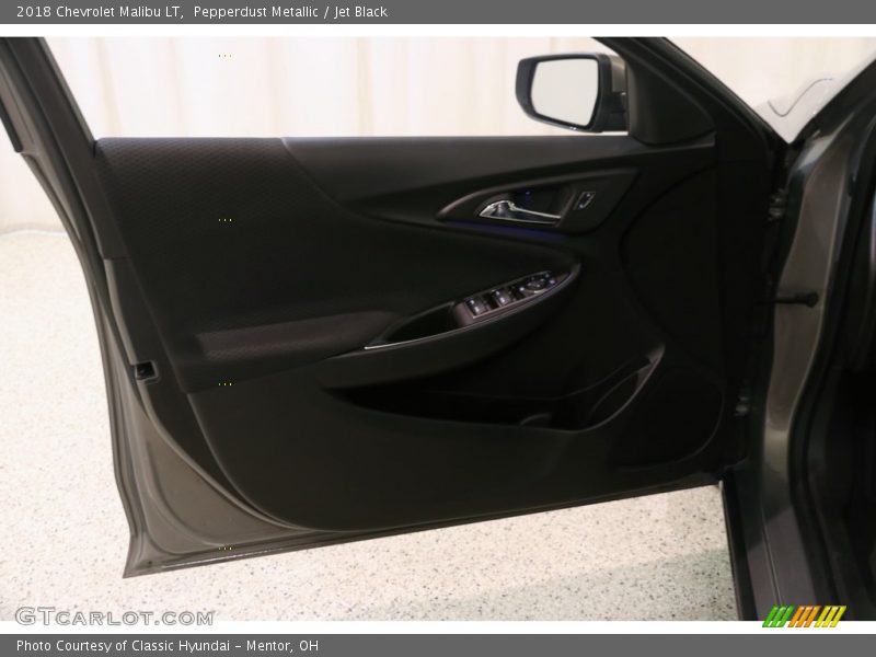 Pepperdust Metallic / Jet Black 2018 Chevrolet Malibu LT