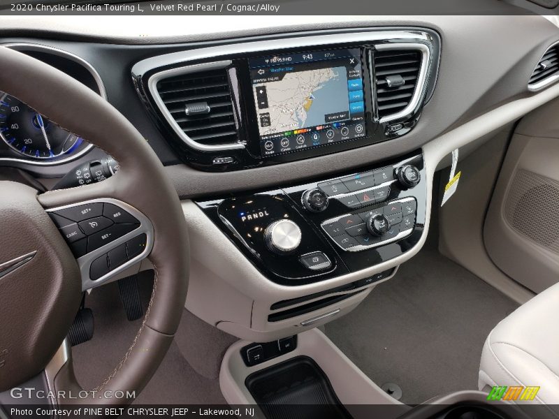 Navigation of 2020 Pacifica Touring L