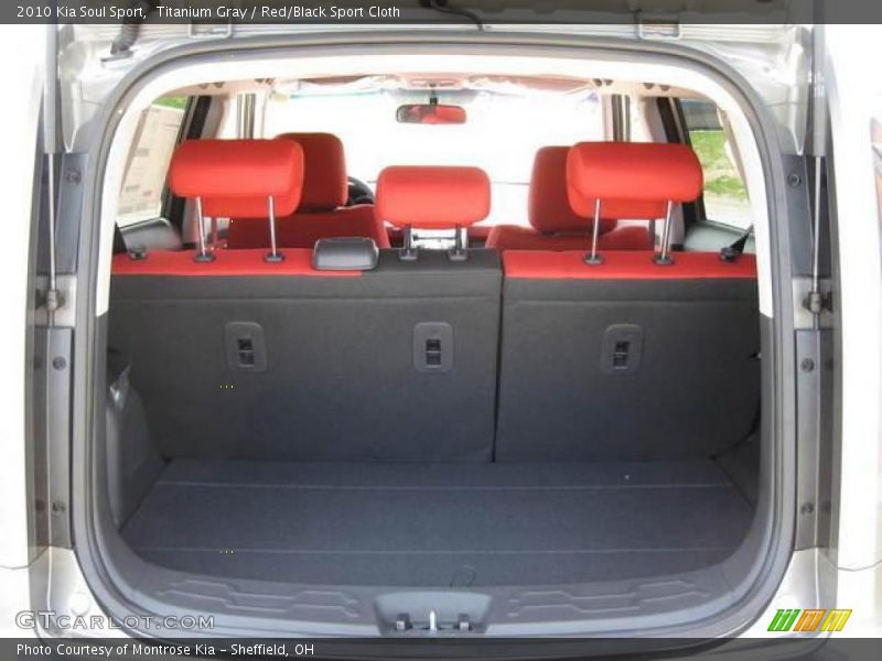 Titanium Gray / Red/Black Sport Cloth 2010 Kia Soul Sport