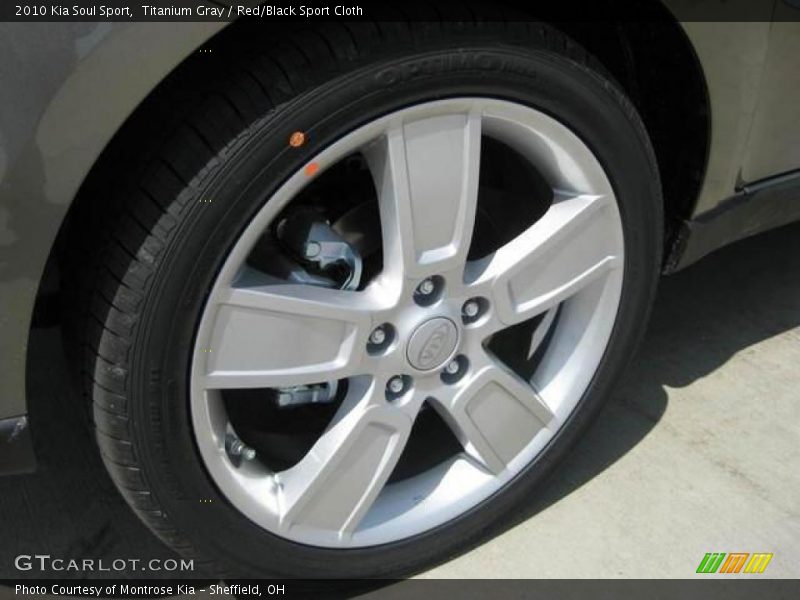 Titanium Gray / Red/Black Sport Cloth 2010 Kia Soul Sport