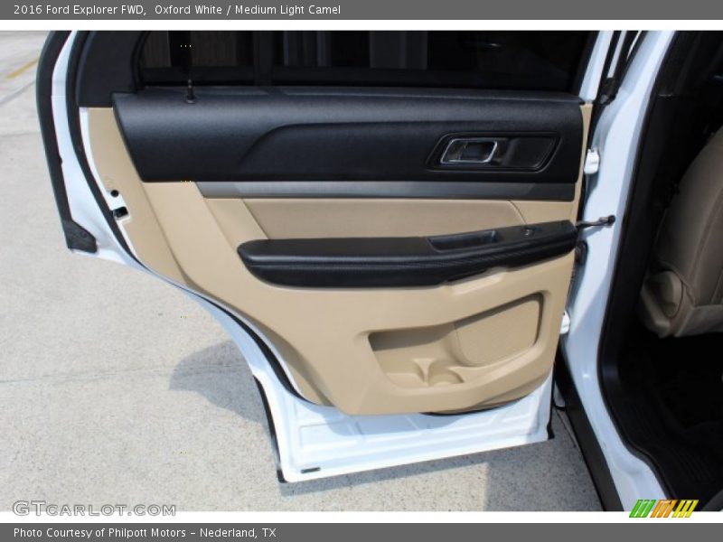 Oxford White / Medium Light Camel 2016 Ford Explorer FWD