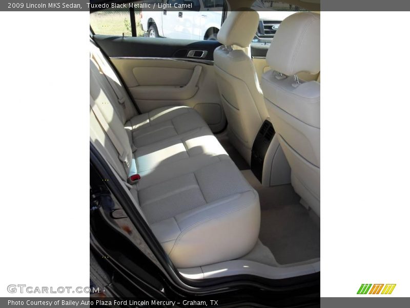 Tuxedo Black Metallic / Light Camel 2009 Lincoln MKS Sedan