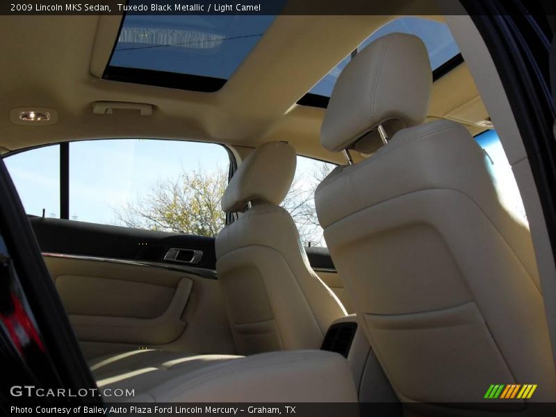 Tuxedo Black Metallic / Light Camel 2009 Lincoln MKS Sedan