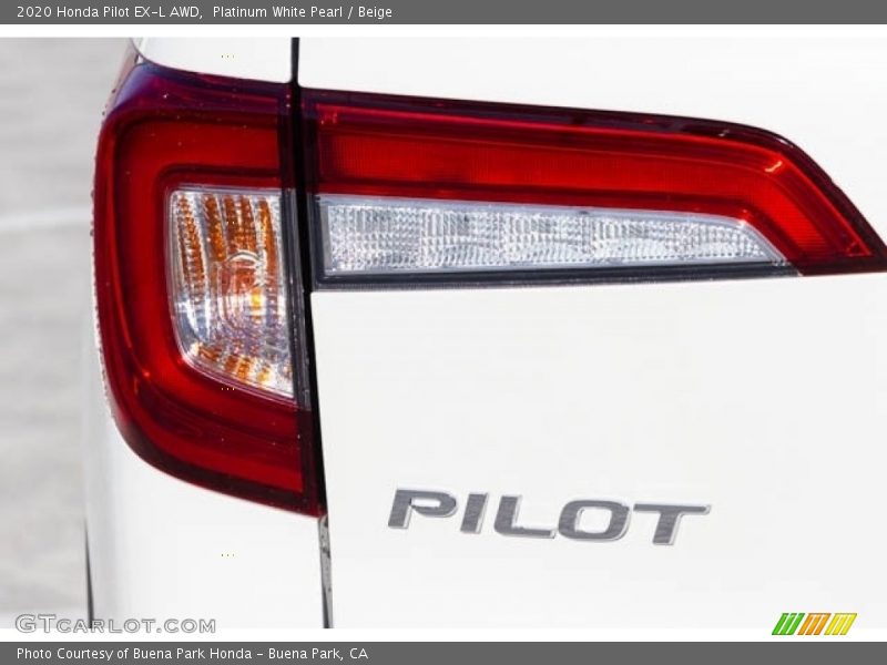 Platinum White Pearl / Beige 2020 Honda Pilot EX-L AWD