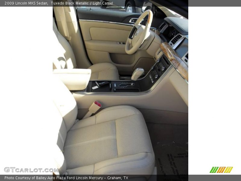 Tuxedo Black Metallic / Light Camel 2009 Lincoln MKS Sedan