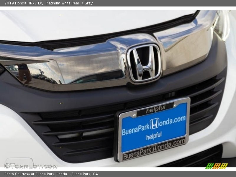 Platinum White Pearl / Gray 2019 Honda HR-V LX