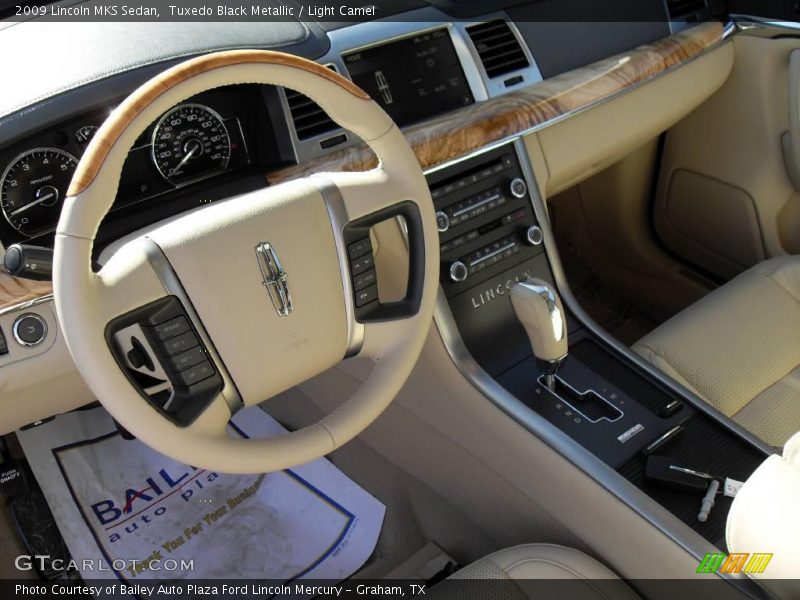 Tuxedo Black Metallic / Light Camel 2009 Lincoln MKS Sedan