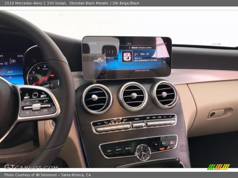 Obsidian Black Metallic / Silk Beige/Black 2019 Mercedes-Benz C 300 Sedan