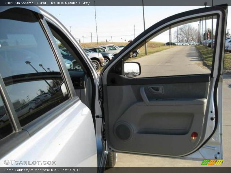 Ice Blue Metallic / Gray 2005 Kia Sorento LX 4WD