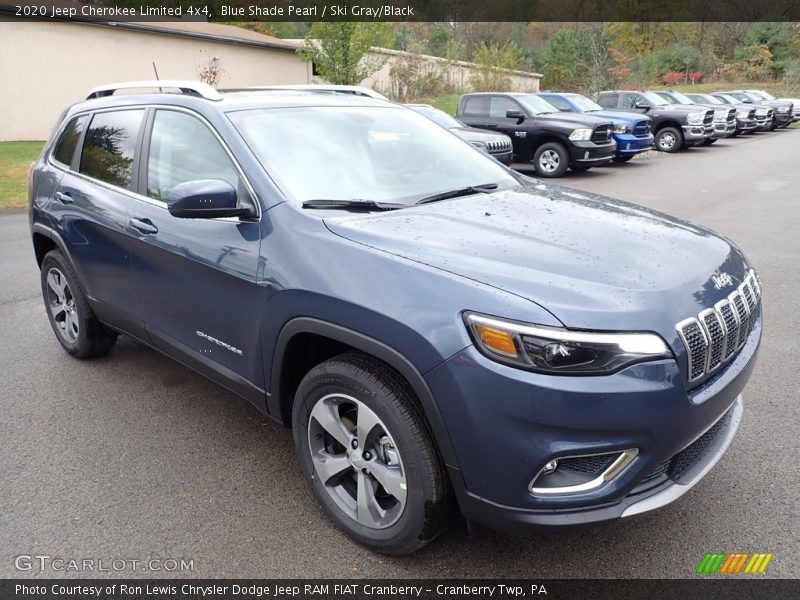 Front 3/4 View of 2020 Cherokee Limited 4x4