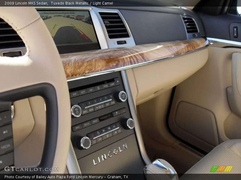 Tuxedo Black Metallic / Light Camel 2009 Lincoln MKS Sedan