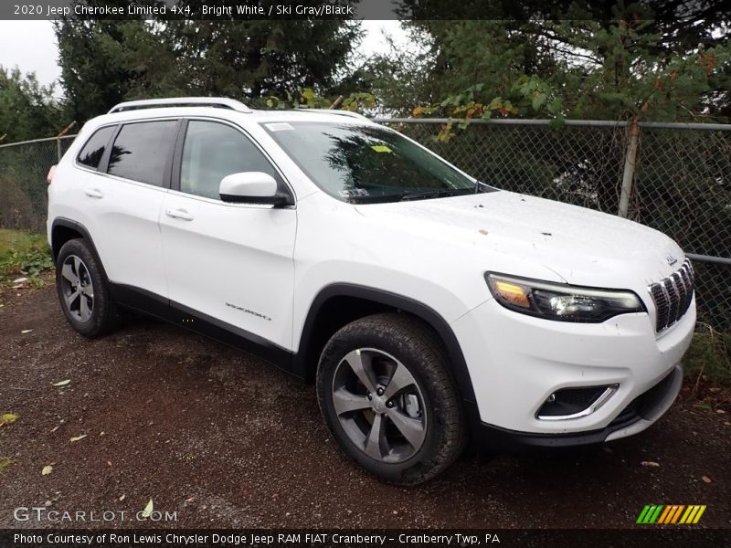 Front 3/4 View of 2020 Cherokee Limited 4x4
