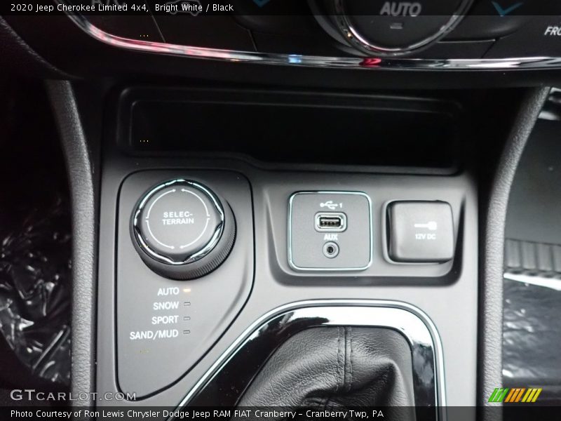 Bright White / Black 2020 Jeep Cherokee Limited 4x4