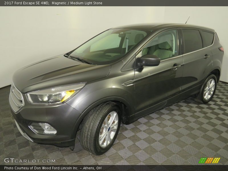 Magnetic / Medium Light Stone 2017 Ford Escape SE 4WD