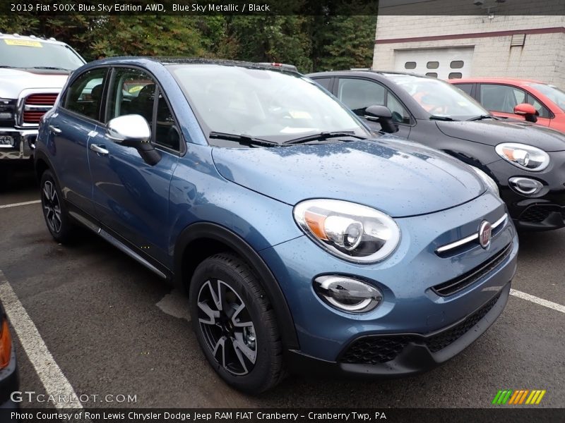 Front 3/4 View of 2019 500X Blue Sky Edition AWD