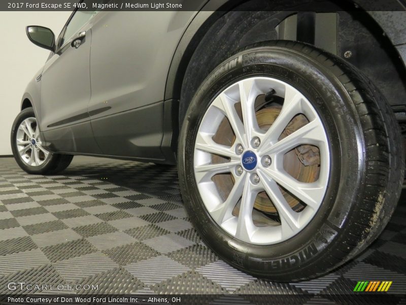 Magnetic / Medium Light Stone 2017 Ford Escape SE 4WD